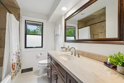 2430 W Apple Tree Rd, Glendale, WI 53209 - Photo 30