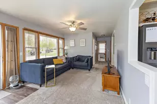 315 Hillcrest Dr, Fort Atkinson, WI 53538 - Photo 8