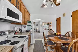 13707 W Forest Dr, New Berlin, WI 53151 - Photo 10
