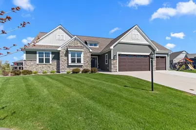 W158N6711  Tamarack Trl, Menomonee Falls, WI 53051 - Photo 4