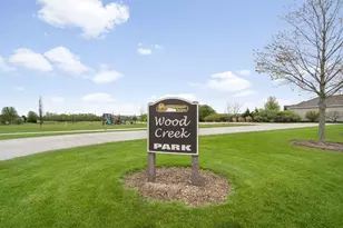 1406 Mockingbird Ct, Oconomowoc, WI 53066 - Photo 38