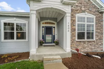 1406  Mockingbird Ct, Oconomowoc, WI 53066 - Photo 2