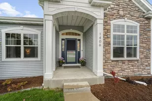1406 Mockingbird Ct, Oconomowoc, WI 53066 - Photo 2