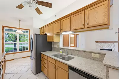7883 S Scepter Dr #1, Franklin, WI 53132 - Photo 8