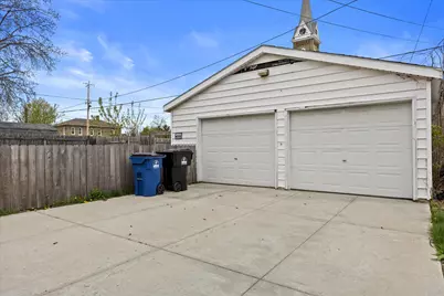 1527  Buchanan St, Racine, WI 53402 - Photo 2