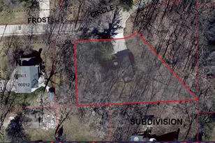 251 Frost Cir, Williams Bay, WI 53191 - Photo 2