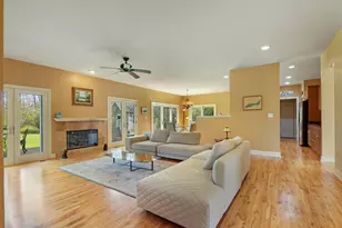 392 Co Rd B, Fontana, WI 53125 - Photo 12