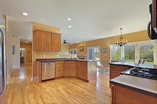 392 Co Rd B, Fontana, WI 53125 - Photo 20