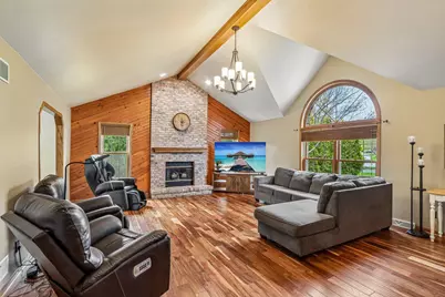 N53W15415  Balsam Dr, Menomonee Falls, WI 53051 - Photo 8
