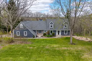 S1W31448 Hickory Hollow Ct, Delafield, WI 53018 - Photo 2