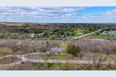 S1W31448  Hickory Hollow Ct, Delafield, WI 53018 - Photo 6