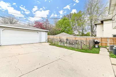 2109 N 70th St #2111, Wauwatosa, WI 53213 - Photo 28