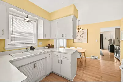 2109 N 70th St #2111, Wauwatosa, WI 53213 - Photo 22