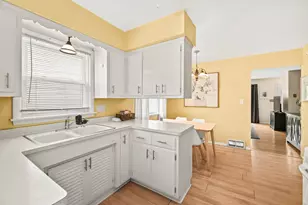 2109 N 70th St, Wauwatosa, WI 53213 - Photo 22