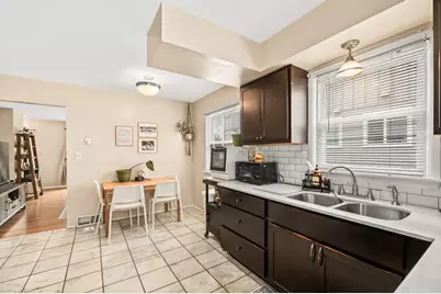 2109 N 70th St #2111, Wauwatosa, WI 53213 - Photo 8