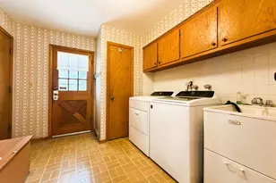1100 W Duchess Ct, Bayside, WI 53217 - Photo 36