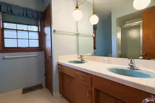 1100 W Duchess Ct, Bayside, WI 53217 - Photo 44