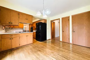 1100 W Duchess Ct, Bayside, WI 53217 - Photo 24