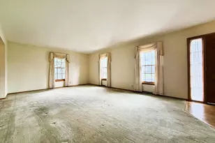 1100 W Duchess Ct, Bayside, WI 53217 - Photo 34