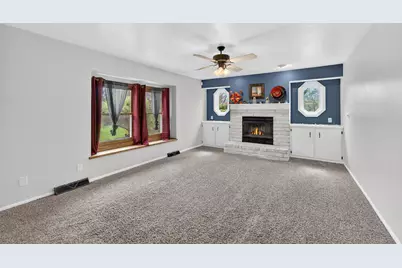 2400  Tammy Ln, Racine, WI 53402 - Photo 10