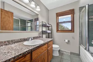 2400 Tammy Ln, Racine, WI 53402 - Photo 18