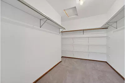 390  Dustin Dr, Brookfield, WI 53045 - Photo 6