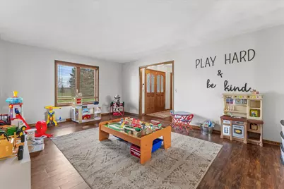 26041  Deer Ridge Trl, Racine, WI 53185 - Photo 18