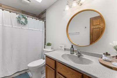 26041  Deer Ridge Trl, Racine, WI 53185 - Photo 32