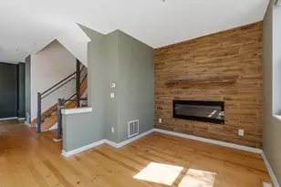 301 Mill Reserve Dr, Waukesha, WI 53188 - Photo 6