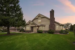 7402 W Twin Oaks Ct, Franklin, WI 53132 - Photo 42
