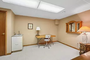 7402 W Twin Oaks Ct, Franklin, WI 53132 - Photo 28