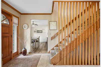 7402 W Twin Oaks Ct, Franklin, WI 53132 - Photo 12