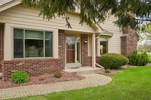 7402 W Twin Oaks Ct, Franklin, WI 53132 - Photo 46