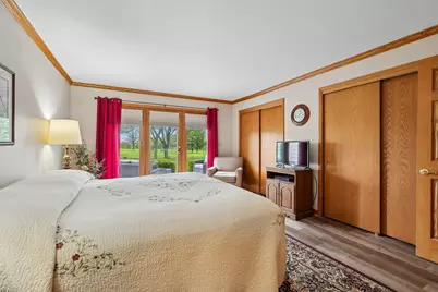 7402 W Twin Oaks Ct, Franklin, WI 53132 - Photo 54