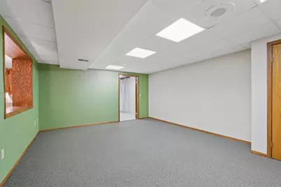 7402 W Twin Oaks Ct, Franklin, WI 53132 - Photo 30