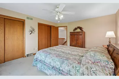 7402 W Twin Oaks Ct, Franklin, WI 53132 - Photo 58