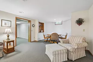 7402 W Twin Oaks Ct, Franklin, WI 53132 - Photo 26