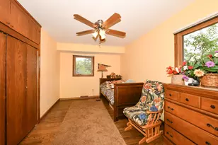 4585 S Harland Dr, New Berlin, WI 53151 - Photo 10