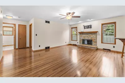 572  Nordic Ct, Slinger, WI 53086 - Photo 14