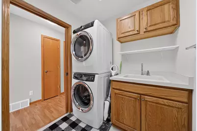 408  Michigan Ave, Oostburg, WI 53070 - Photo 20