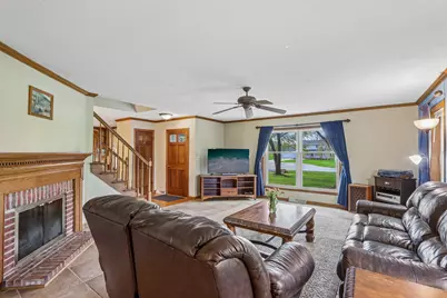 S76W23210  Woodland Ct, Vernon, WI 53103 - Photo 8