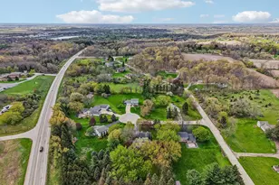 S76W23210 Woodland Ct, Vernon, WI 53103 - Photo 46