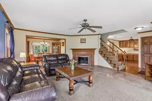 S76W23210 Woodland Ct, Vernon, WI 53103 - Photo 6