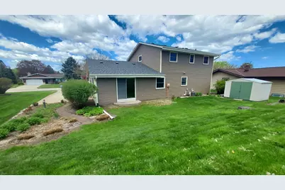 8030 S Waring Dr, Oak Creek, WI 53154 - Photo 28