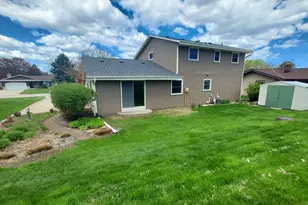 8030 S Waring Dr, Oak Creek, WI 53154 - Photo 28