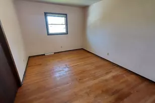 8030 S Waring Dr, Oak Creek, WI 53154 - Photo 20