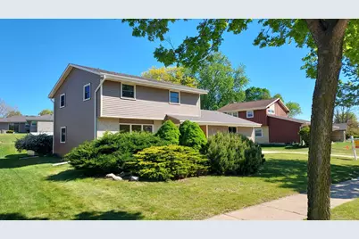 8030 S Waring Dr, Oak Creek, WI 53154 - Photo 2