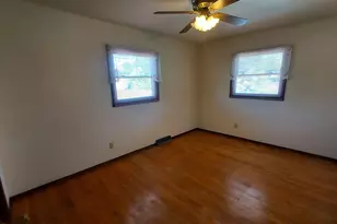 8030 S Waring Dr, Oak Creek, WI 53154 - Photo 18
