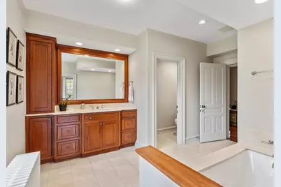 11533 N Parkview Dr, Mequon, WI 53092 - Photo 18