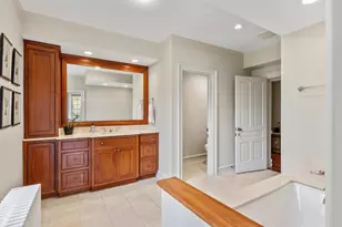 11533 N Parkview Dr, Mequon, WI 53092 - Photo 18